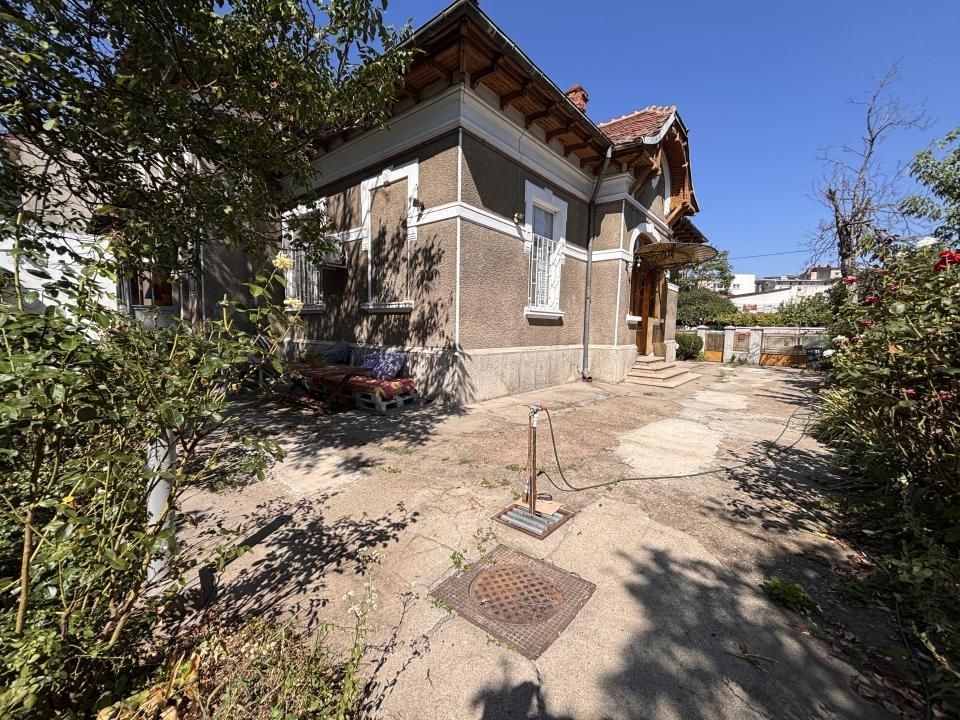 Casă cu 10 camere de vânzare în Foisorul de Foc, București – fotografia 14 din 18