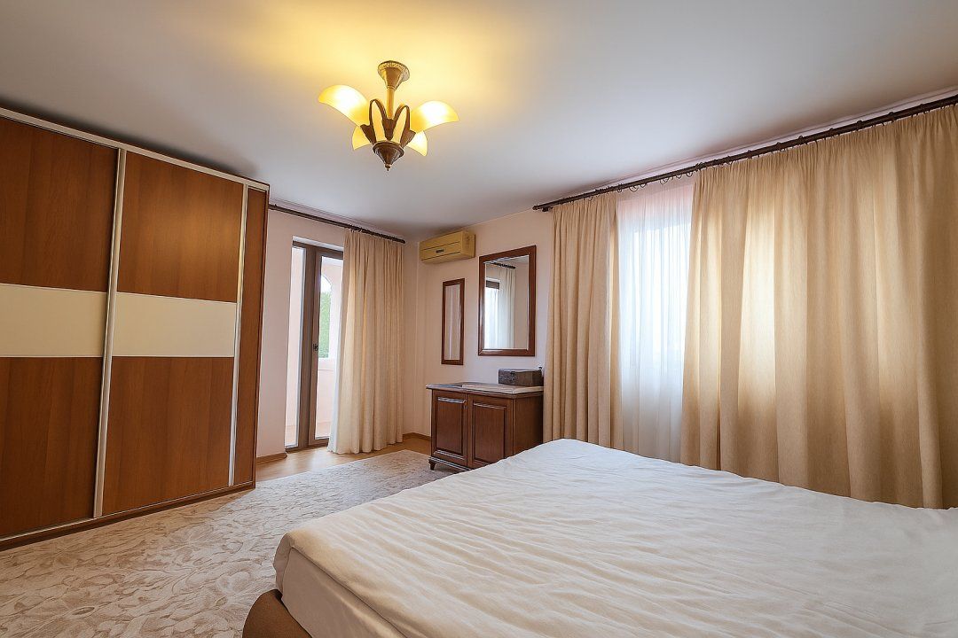 Casă cu 7 camere de vânzare în Snagov – fotografia 10 din 19