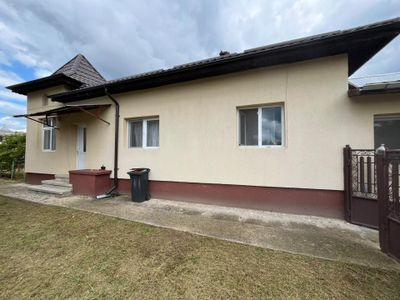 Casă cu 3 camere de vânzare în Periferie, Pucioasa – fotografia 4 din 20