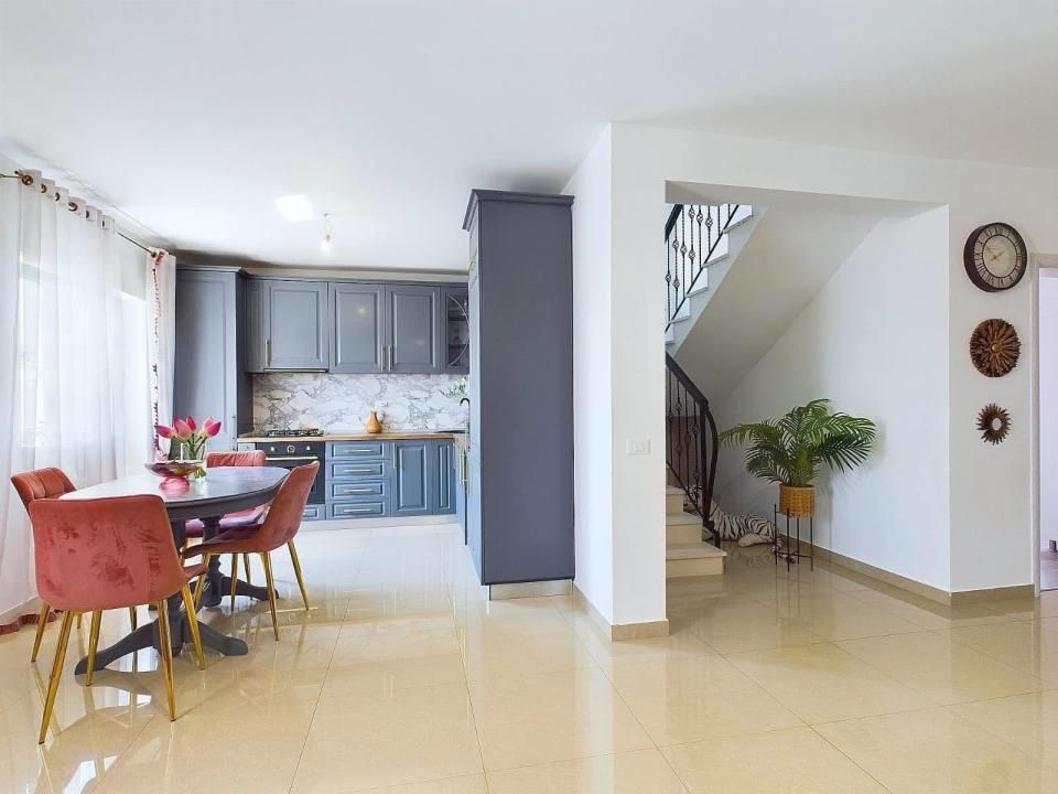 Casă cu 4 camere de vânzare în Domnești – fotografia 9 din 17