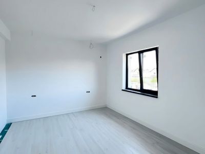Casă cu 4 camere de vânzare în Bragadiru – fotografia 3 din 12