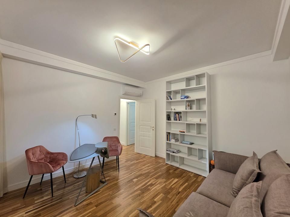 Apartament cu 3 camere de vânzare în Calea Victoriei, București – fotografia 48 din 68