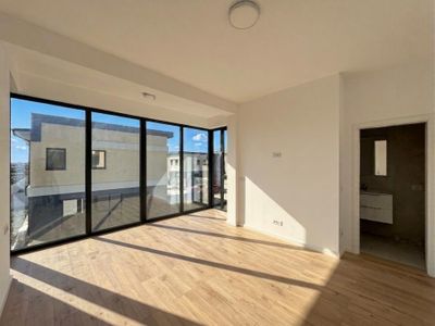 Casă cu 4 camere de vânzare în Tunari – fotografia 5 din 48