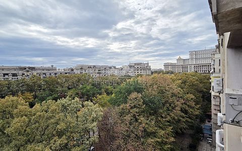 Apartament cu 3 camere de vânzare în Unirii, București