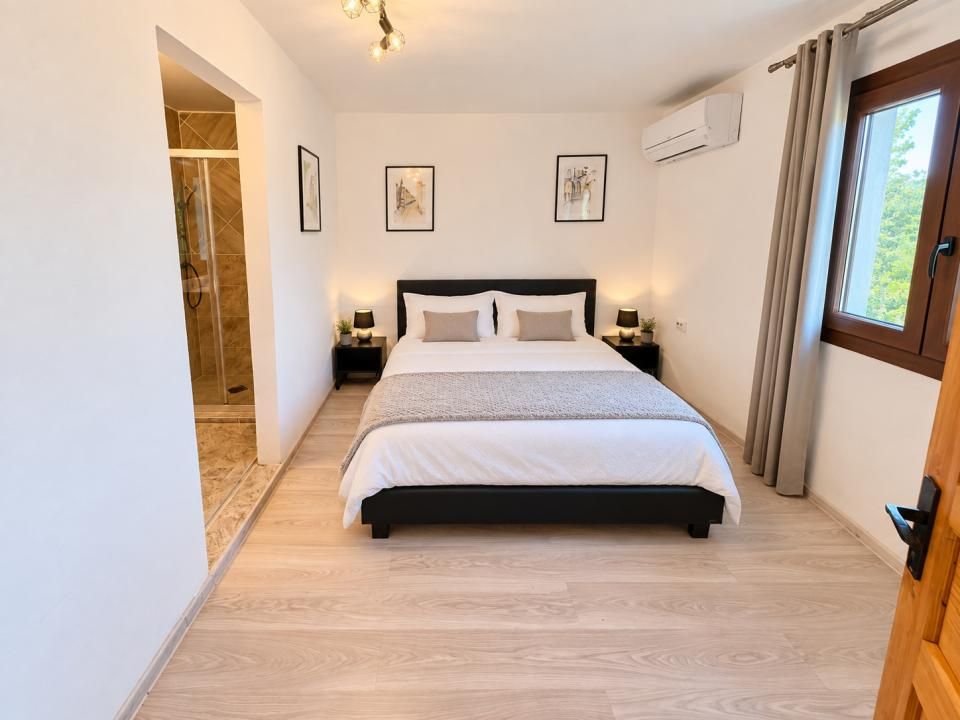 Casă cu 5 camere de vânzare în Buhalnita – fotografia 22 din 23