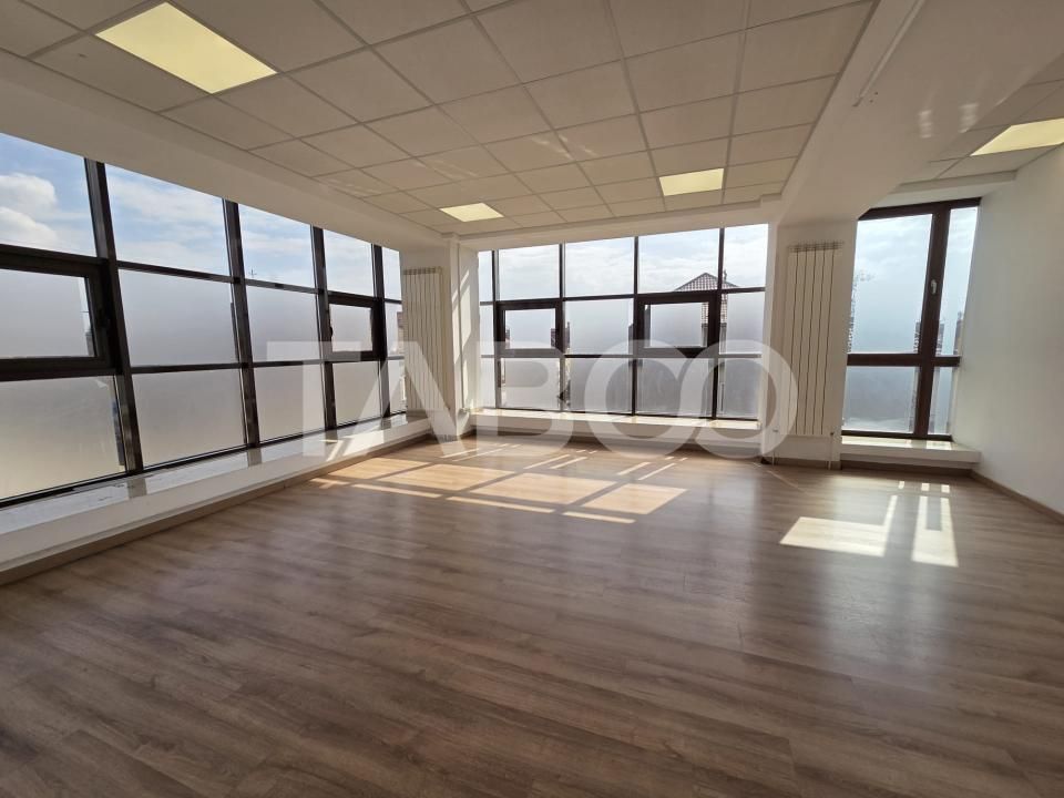 Spațiu de birouri cu 14 camere de vânzare în Făgăraș – fotografia 5 din 15