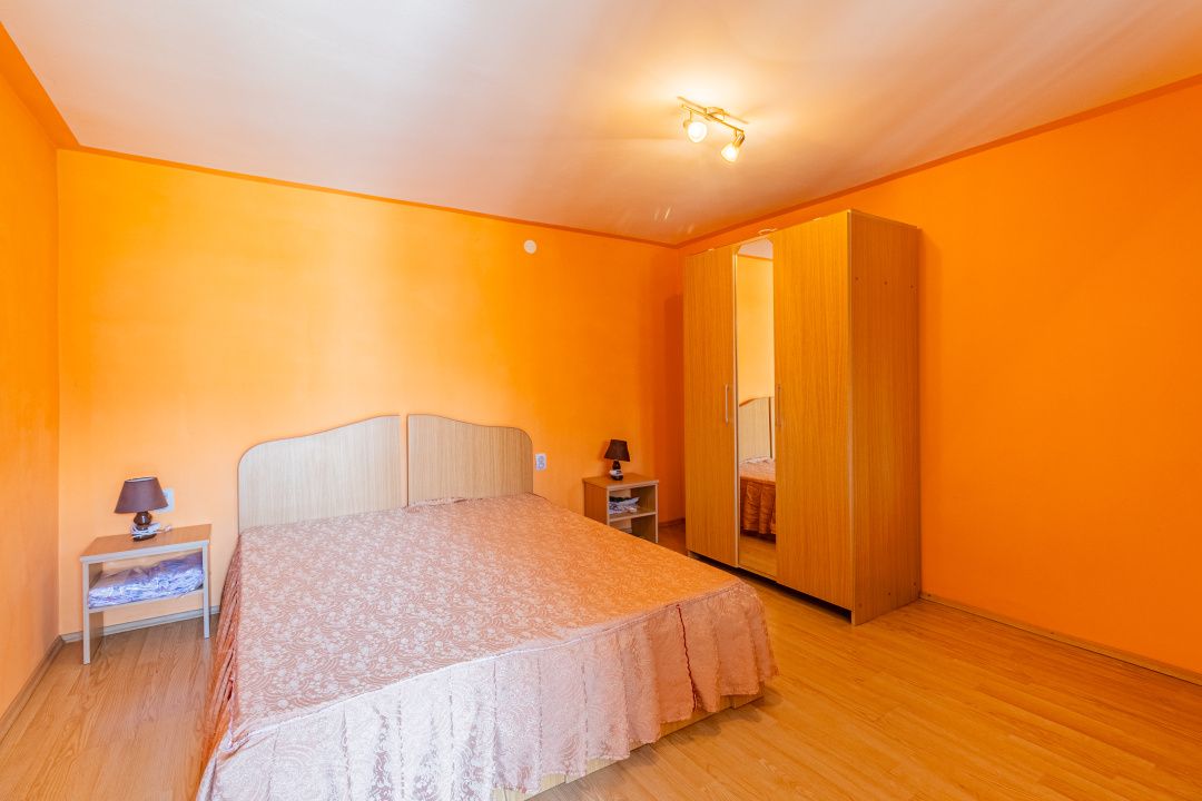 Casă cu 10 camere de vânzare în Râșnov – fotografia 25 din 35