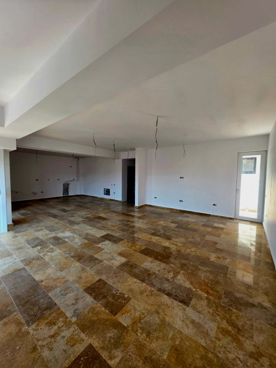 Casă cu 12 camere de vânzare în Faleza Nord, Constanța – fotografia 15 din 22