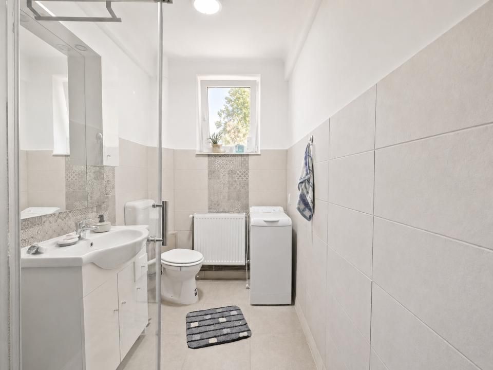 Apartament cu 2 camere de închiriat în Central, Brașov – fotografia 10 din 13