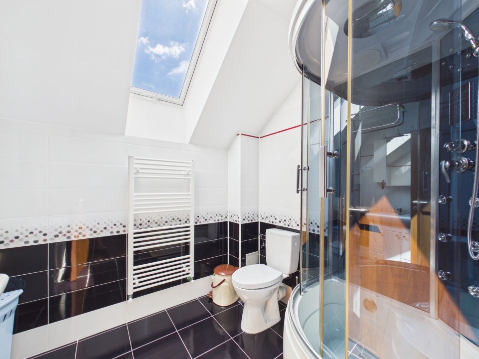 Hotel / pensiune cu 10 camere de vânzare în Tohanu Nou – fotografia 30 din 46