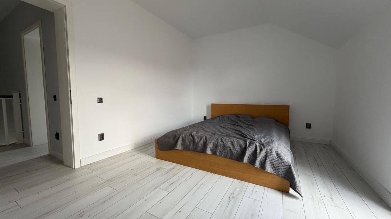 Casă cu 5 camere de vânzare în Exterior Est, Moșnița Veche – fotografia 17 din 26