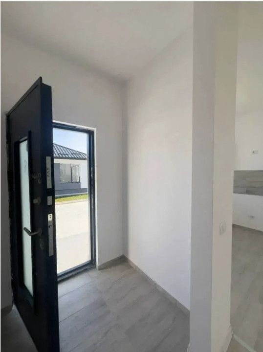 Casă cu 4 camere de vânzare în Central, Tunari – fotografia 6 din 22