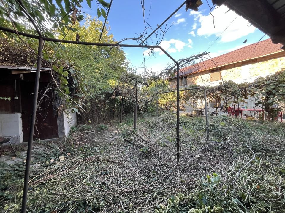 Casă cu 3 camere de vânzare în Nord, Găești – fotografia 28 din 35