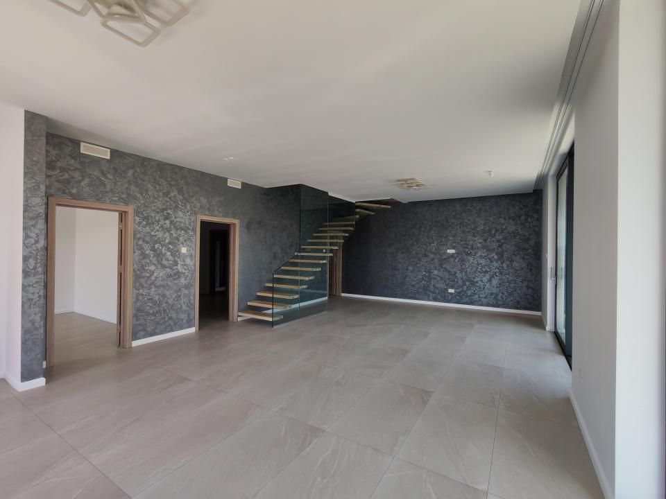 Casă cu 6 camere de vânzare în Voluntari – fotografia 27 din 35