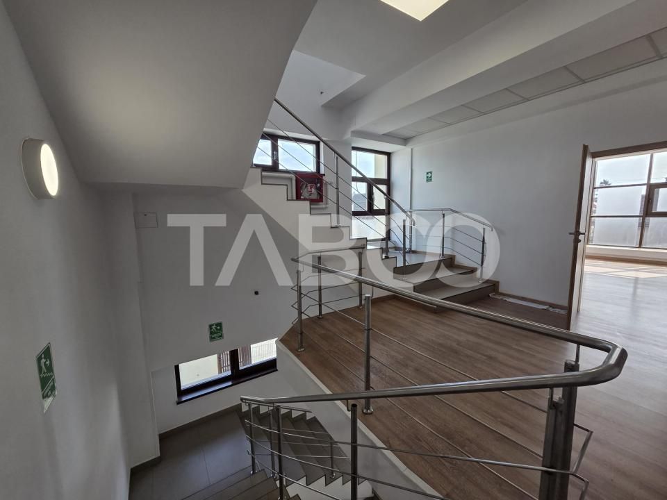 Spațiu de birouri cu 14 camere de închiriat în Făgăraș – fotografia 10 din 14