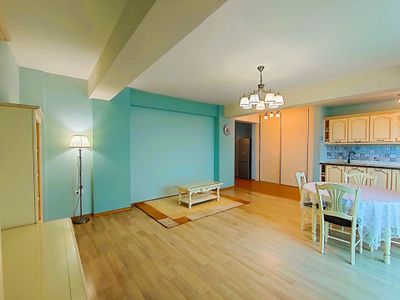 Apartament cu 3 camere de vânzare în Central, Mamaia-Sat – fotografia 4 din 27