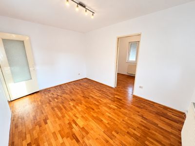 Apartament cu 2 camere de vânzare în Lazaret, Sibiu – fotografia 2 din 7