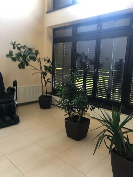 Casă cu 13 camere de vânzare în Exterior Est, Crevedia – fotografia 33 din 54