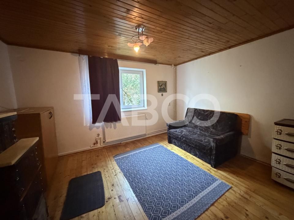 Casă cu 5 camere de vânzare în Dejani – fotografia 8 din 13