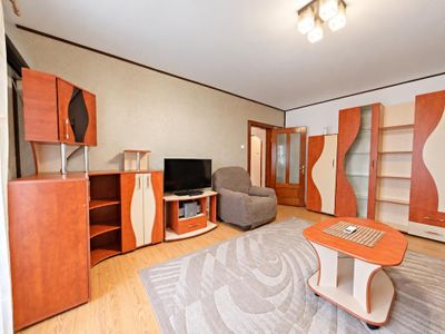 Apartament cu 3 camere de închiriat în Vlahuta, Brașov – fotografia 2 din 15