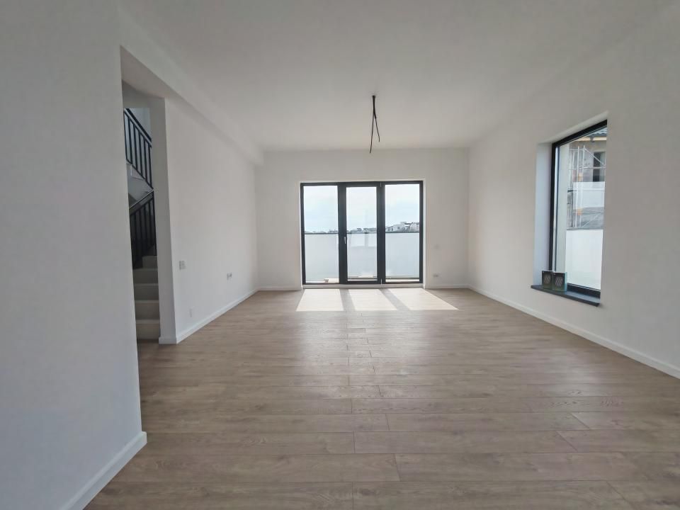 Casă cu 4 camere de vânzare în Otopeni – fotografia 5 din 15
