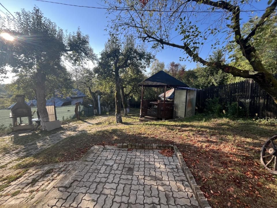 Casă cu 4 camere de vânzare în Central, Magura (Hulubesti) – fotografia 39 din 41