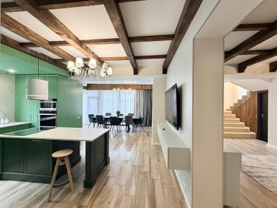 Casă cu 6 camere de închiriat în Virtutii, București – fotografia 3 din 61