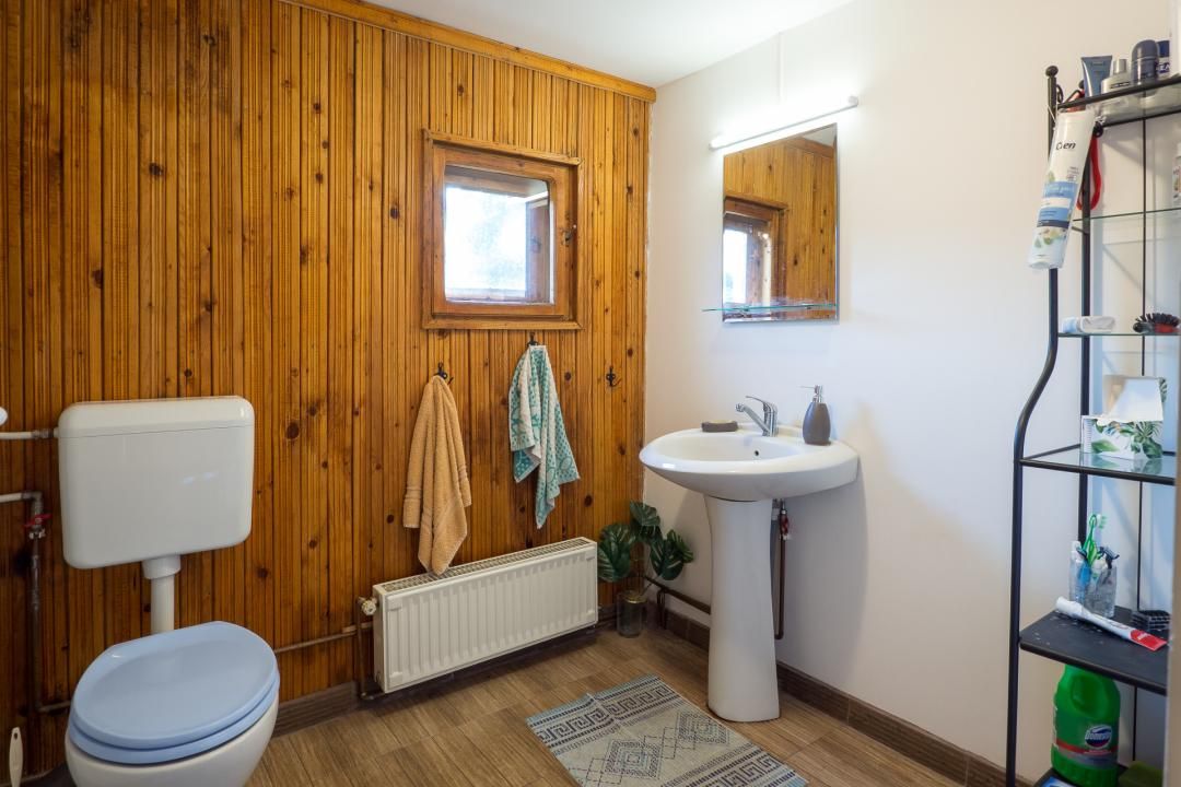 Casă cu 5 camere de vânzare în Fagetu – fotografia 13 din 57