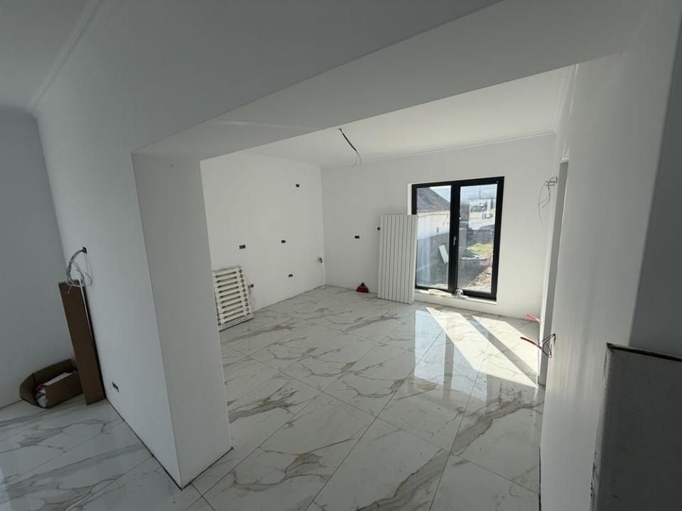 Casă cu 4 camere de vânzare în Exterior Sud, Curtea de Argeș – fotografia 7 din 7