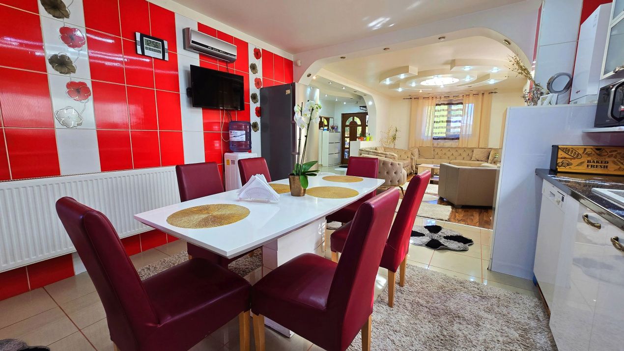 Casă cu 8 camere de vânzare în Central, Afumați – fotografia 36 din 91