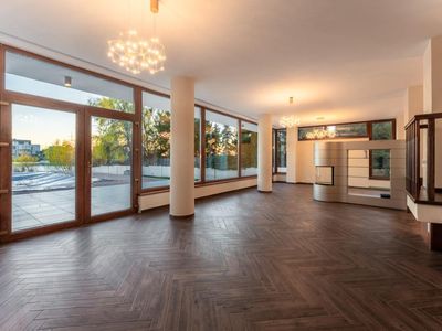Casă cu 7 camere de vânzare în Mogoșoaia – fotografia 4 din 26