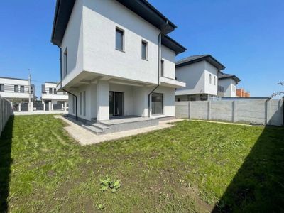 Casă cu 6 camere de vânzare în Tunari – fotografia 5 din 20