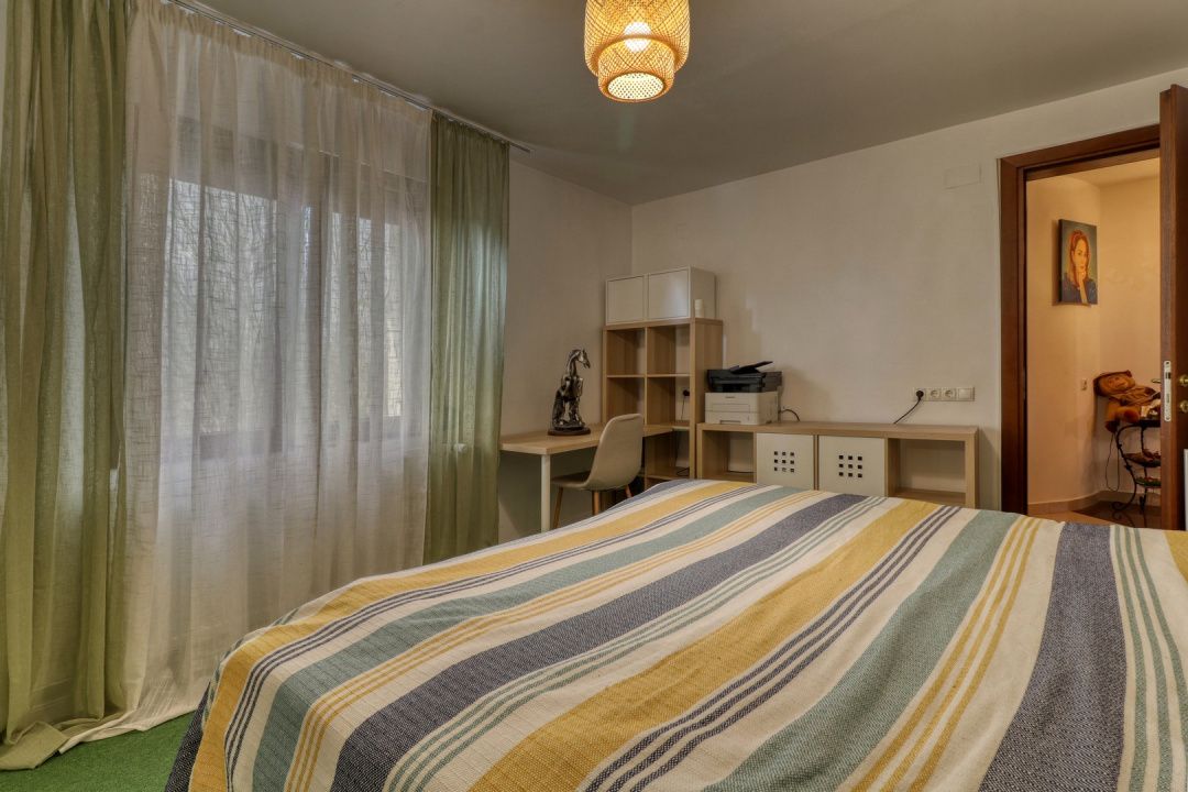 Casă cu 8 camere de vânzare în Mogoșoaia – fotografia 20 din 24