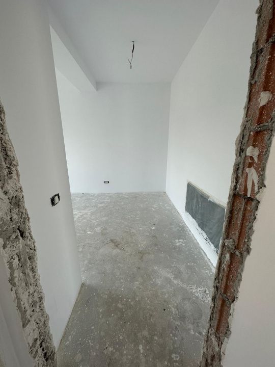 Casă cu 4 camere de vânzare în Central, Tunari – fotografia 4 din 14