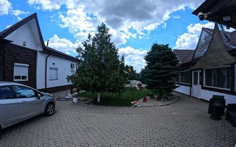 Casă cu 5 camere de vânzare în Cetatea