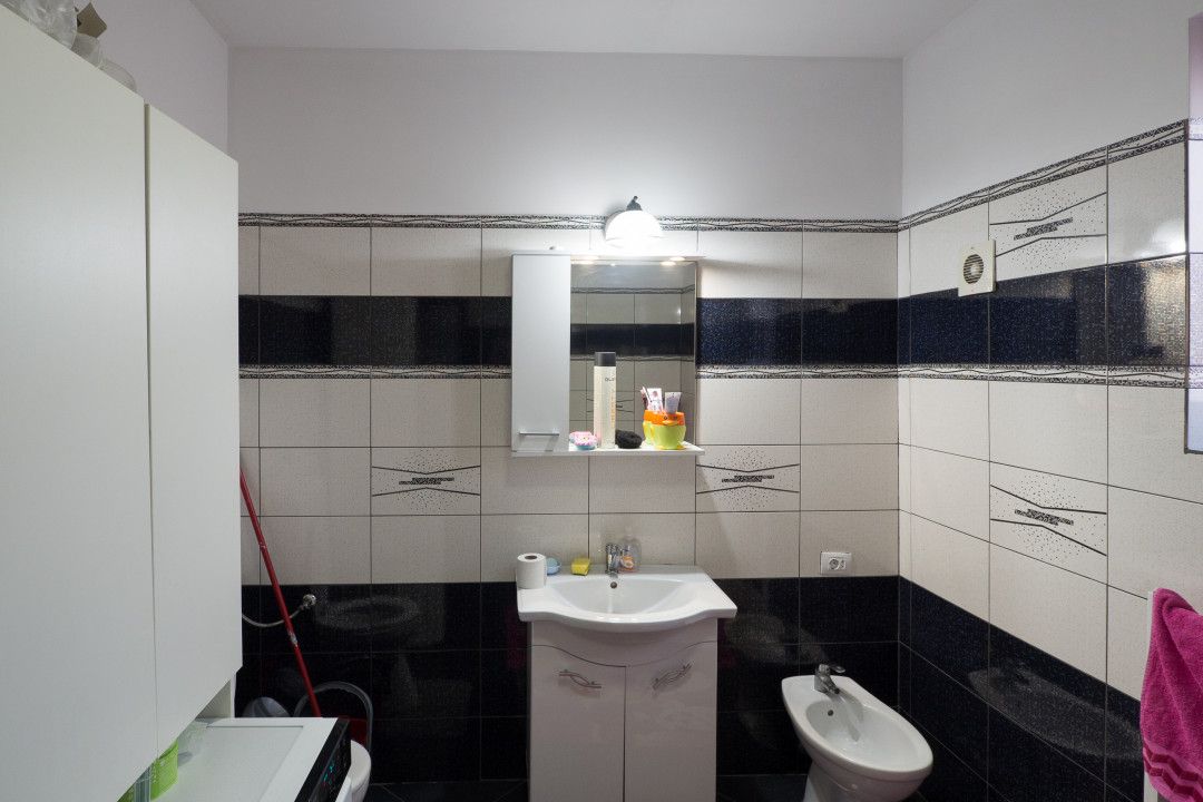 Casă cu 8 camere de vânzare în Est, Voluntari – fotografia 55 din 65