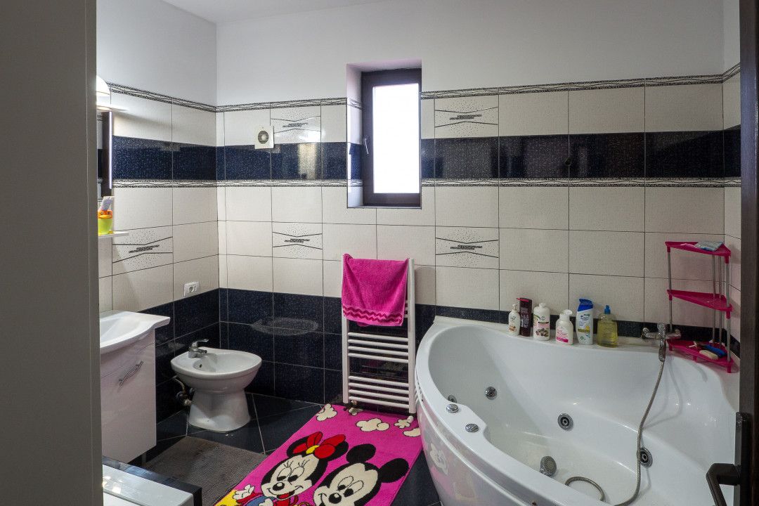 Casă cu 8 camere de vânzare în Est, Voluntari – fotografia 10 din 65