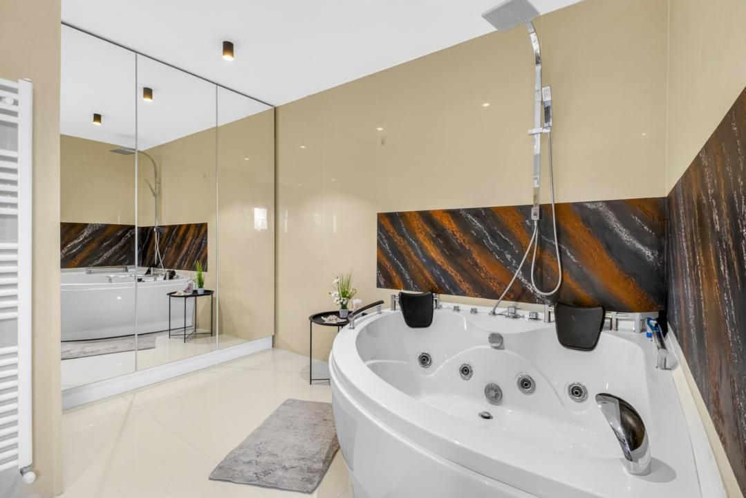 Casă cu 6 camere de închiriat în Stupini, Brașov – fotografia 22 din 26