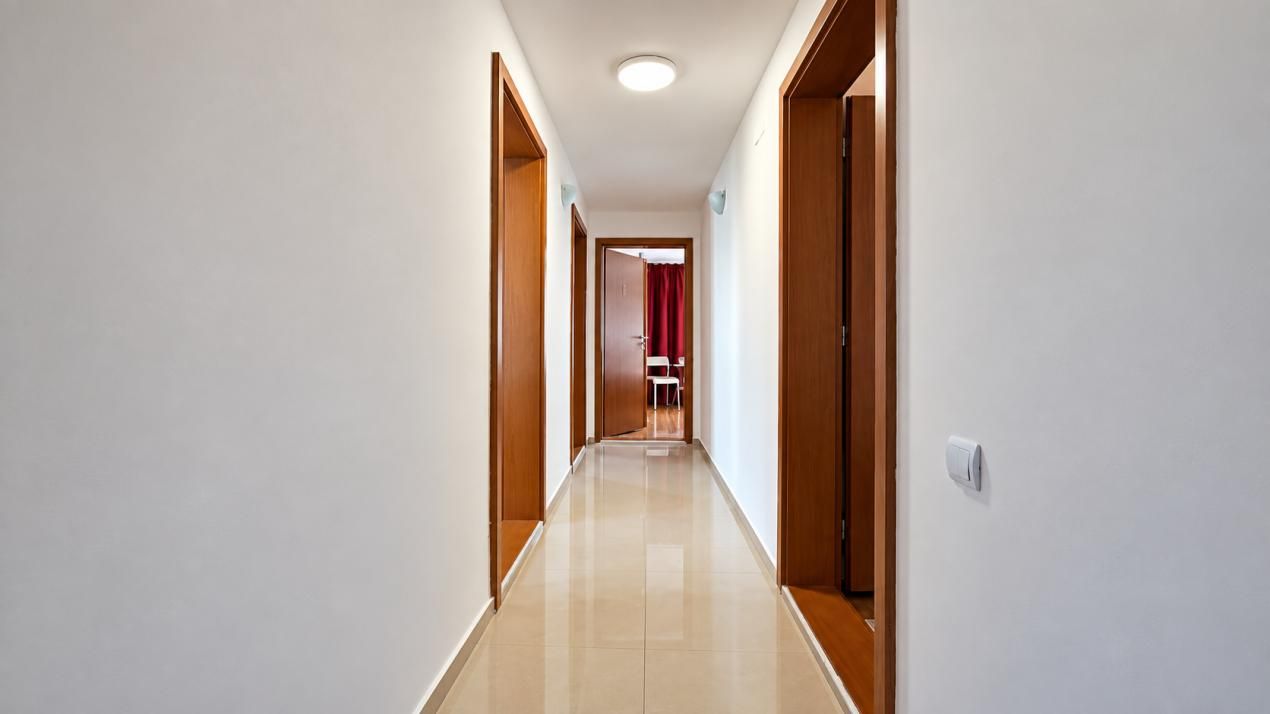 Casă cu 11 camere de vânzare în Central, Bușteni – fotografia 15 din 40
