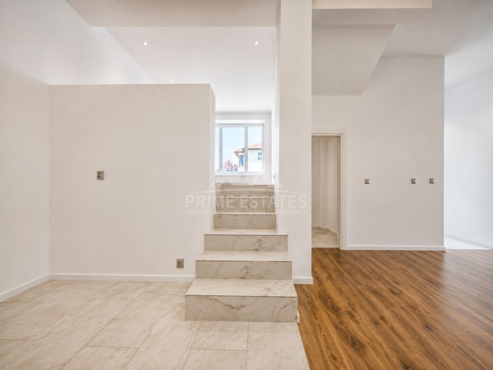 Casă cu 5 camere de vânzare în Exterior Est, Tunari – fotografia 7 din 26