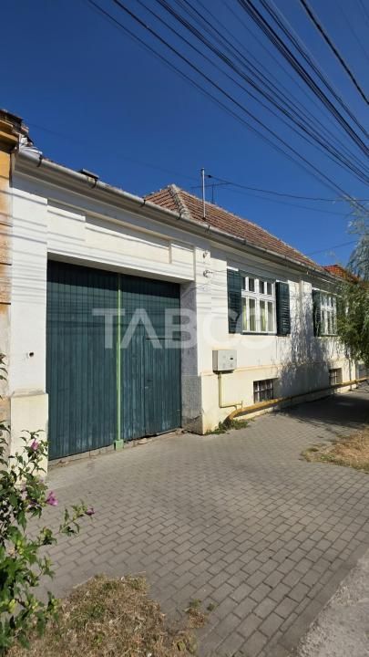 Casă cu 2 camere de vânzare în Petresti – fotografia 2 din 16