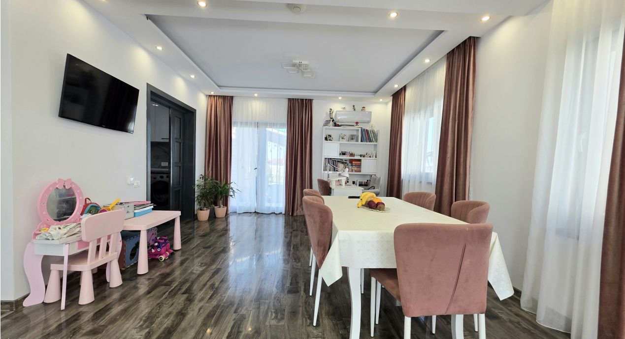 Casă cu 3 camere de vânzare în Năvodari – fotografia 23 din 31