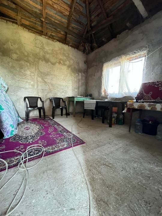 Casă cu 2 camere de vânzare în Central, Greci – fotografia 3 din 15