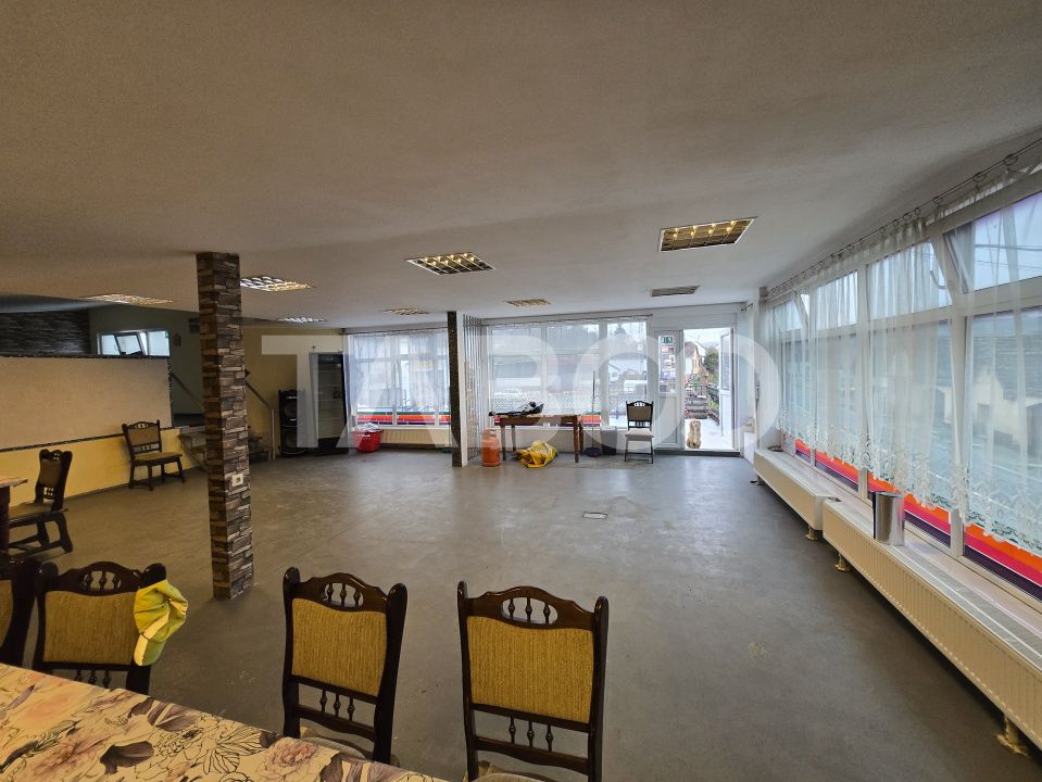 Spațiu comercial cu 3 camere de închiriat în Slimnic – fotografia 2 din 11