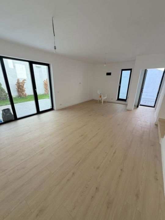 Casă cu 4 camere de vânzare în Chitila, București – fotografia 2 din 19