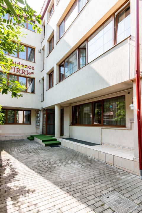 Casă cu 9 camere de vânzare în Unirii, București – fotografia 2 din 49