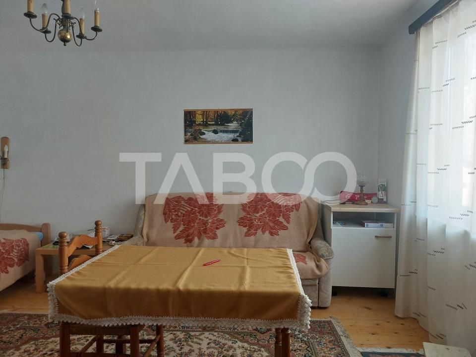 Casă cu 4 camere de vânzare în Cisnădie – fotografia 9 din 25