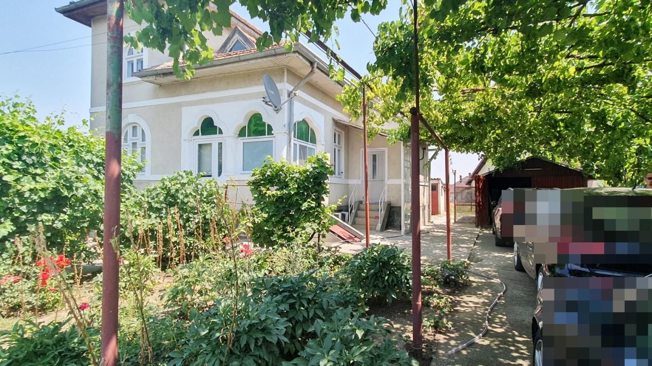 Casă cu 4 camere de vânzare în Est, Buftea – fotografia 1 din 12