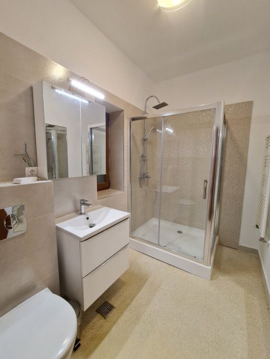 Casă cu 5 camere de vânzare în Mogoșoaia – fotografia 15 din 21