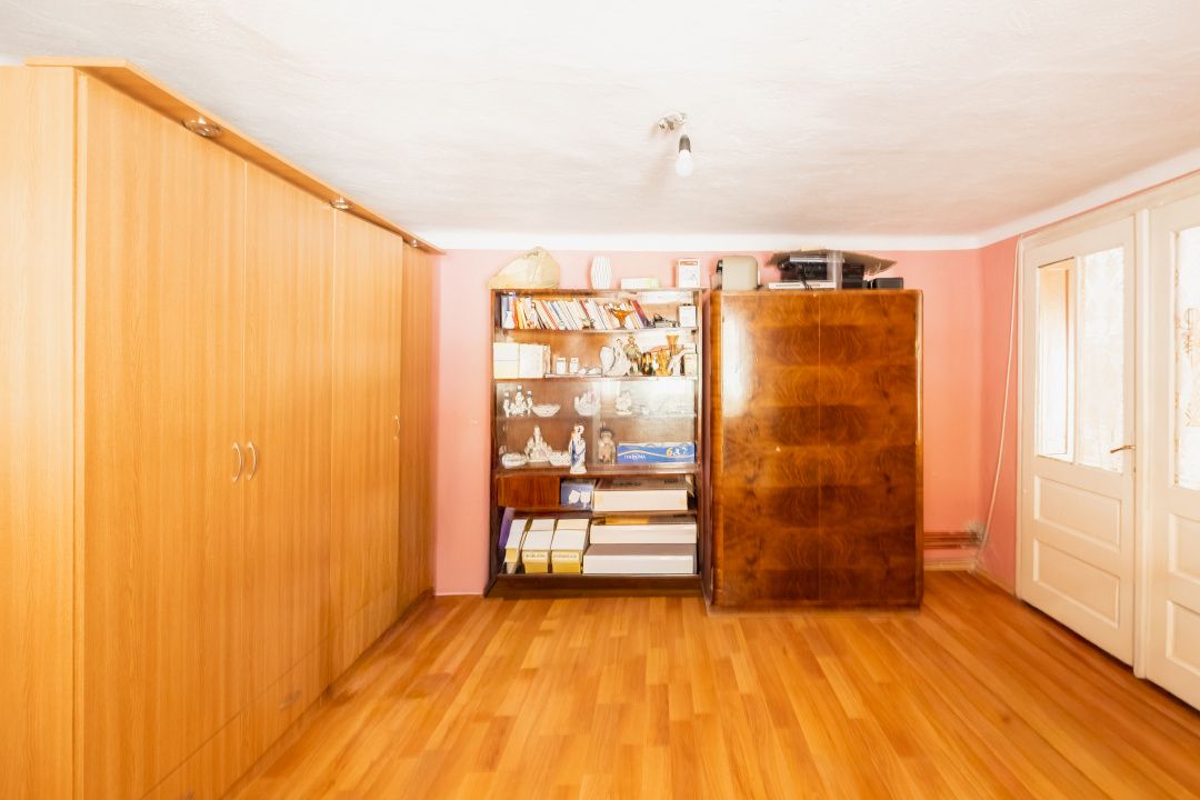Casă cu 6 camere de vânzare în Jebel – fotografia 4 din 22